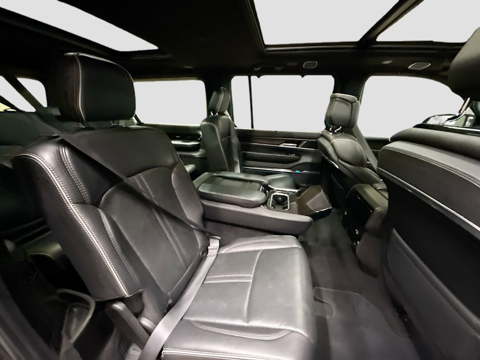 2024 Jeep Grand Wagoneer L Series II