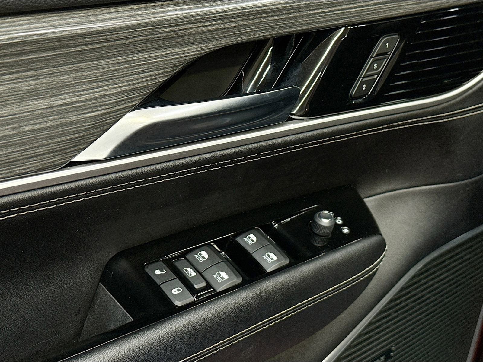 2022 Jeep Wagoneer Series III 4x4