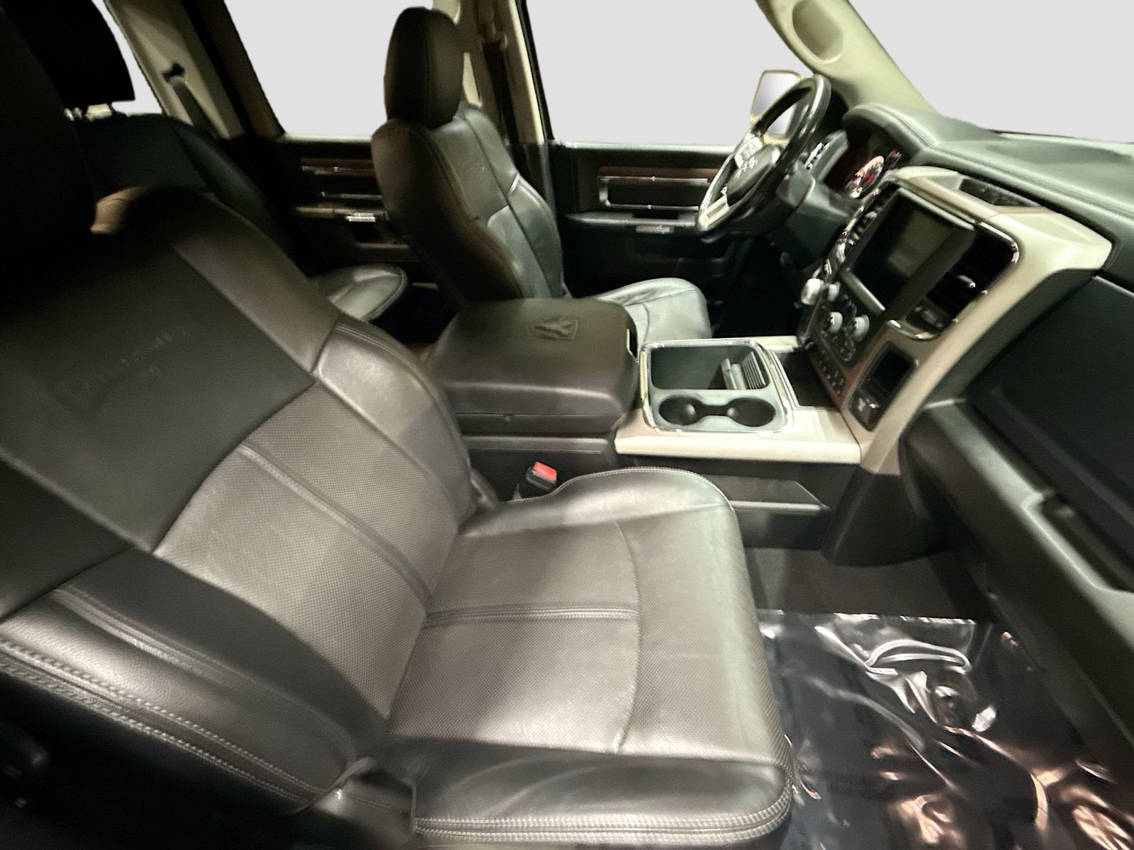 2018 RAM 1500 Laramie Crew Cab 4x4 5'7" Box