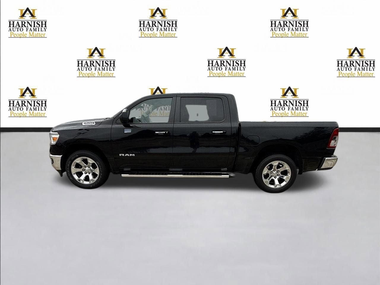 2020 RAM 1500 Big Horn Crew Cab 4x4 5'7" Box