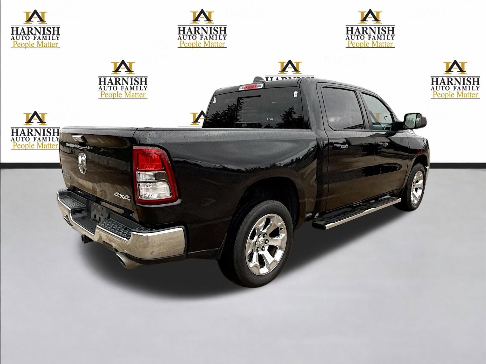 2020 RAM 1500 Big Horn Crew Cab 4x4 5'7" Box