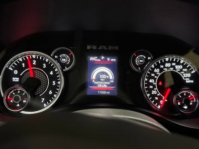 2025 RAM 1500 Tradesman Crew Cab 4x4 5'7" Box