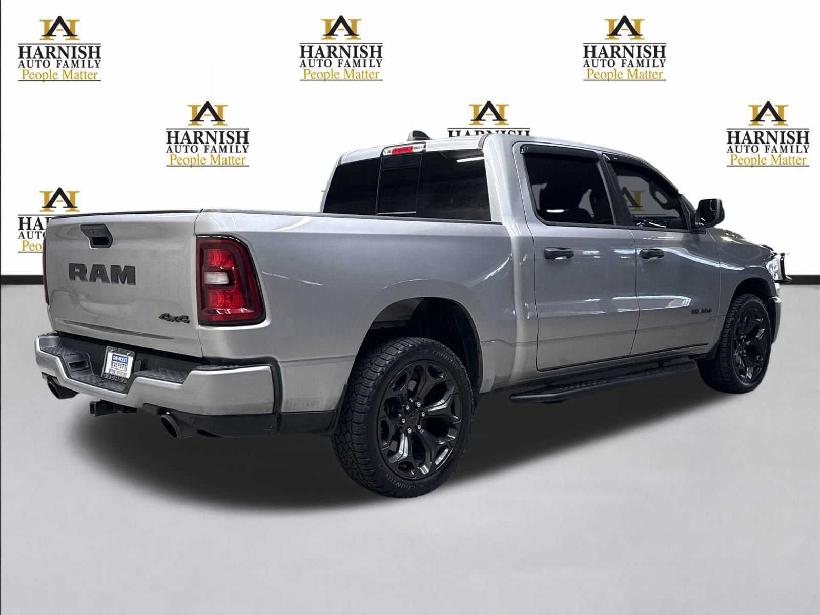 2025 RAM 1500 Tradesman Crew Cab 4x4 5'7" Box