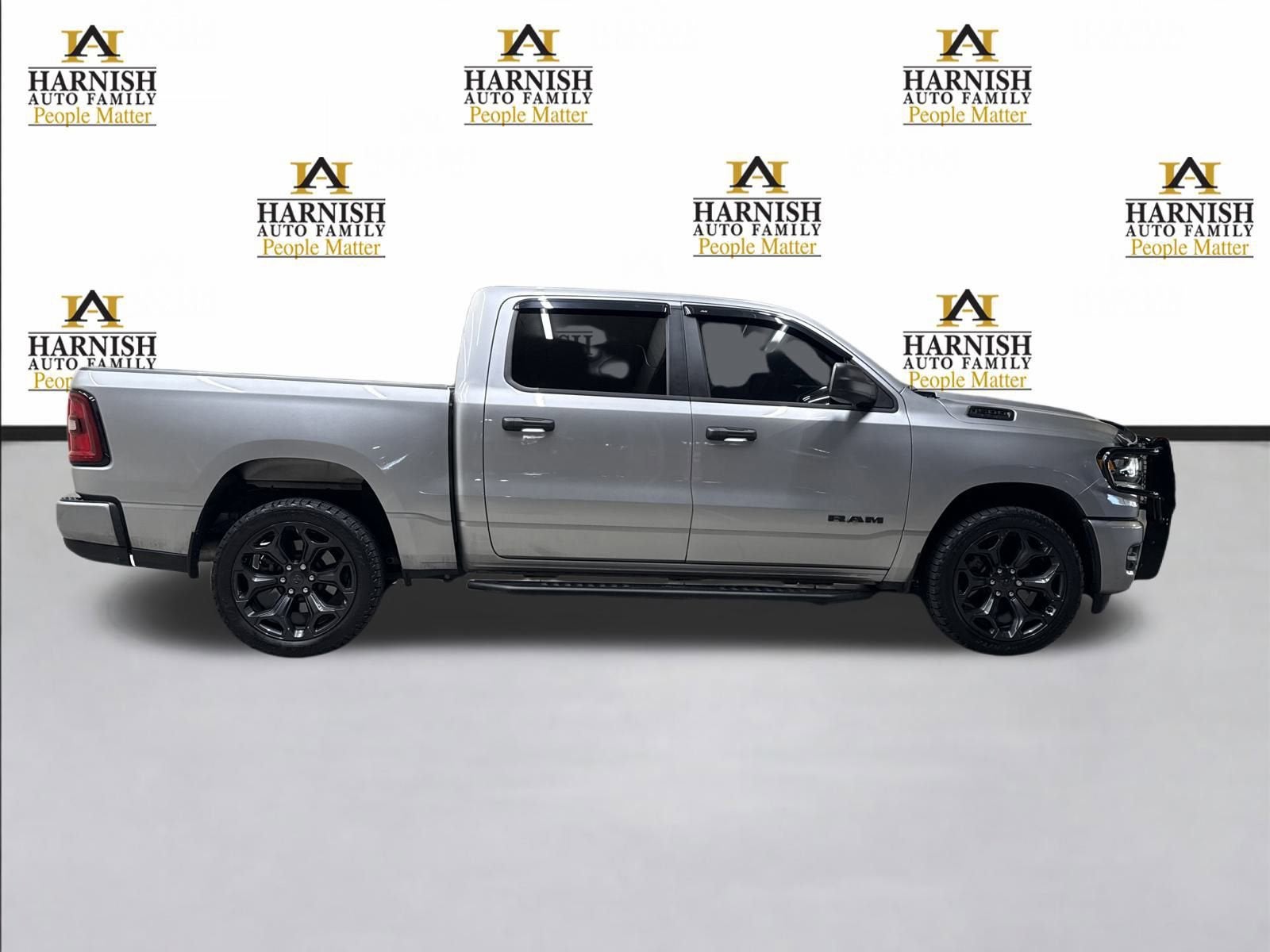2025 RAM 1500 Tradesman Crew Cab 4x4 5'7" Box