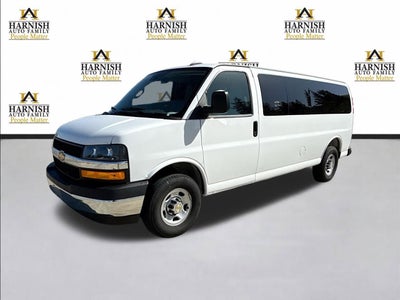 2025 Chevrolet Express Passenger 1LT