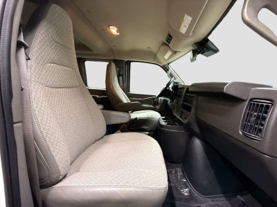 2025 Chevrolet Express Passenger 1LT