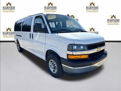 2025 Chevrolet Express Passenger 1LT