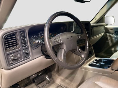 2004 Chevrolet Suburban LT
