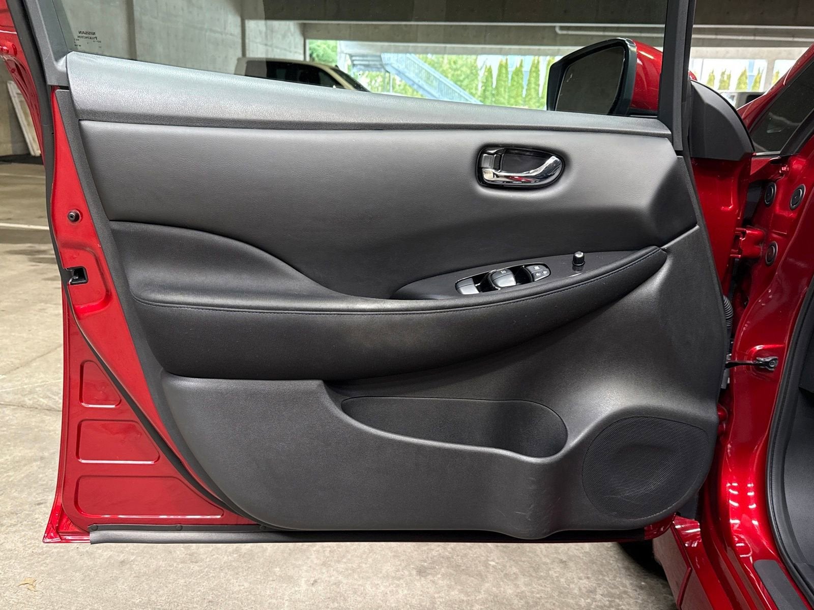 2022 Nissan LEAF SV 40 kWh