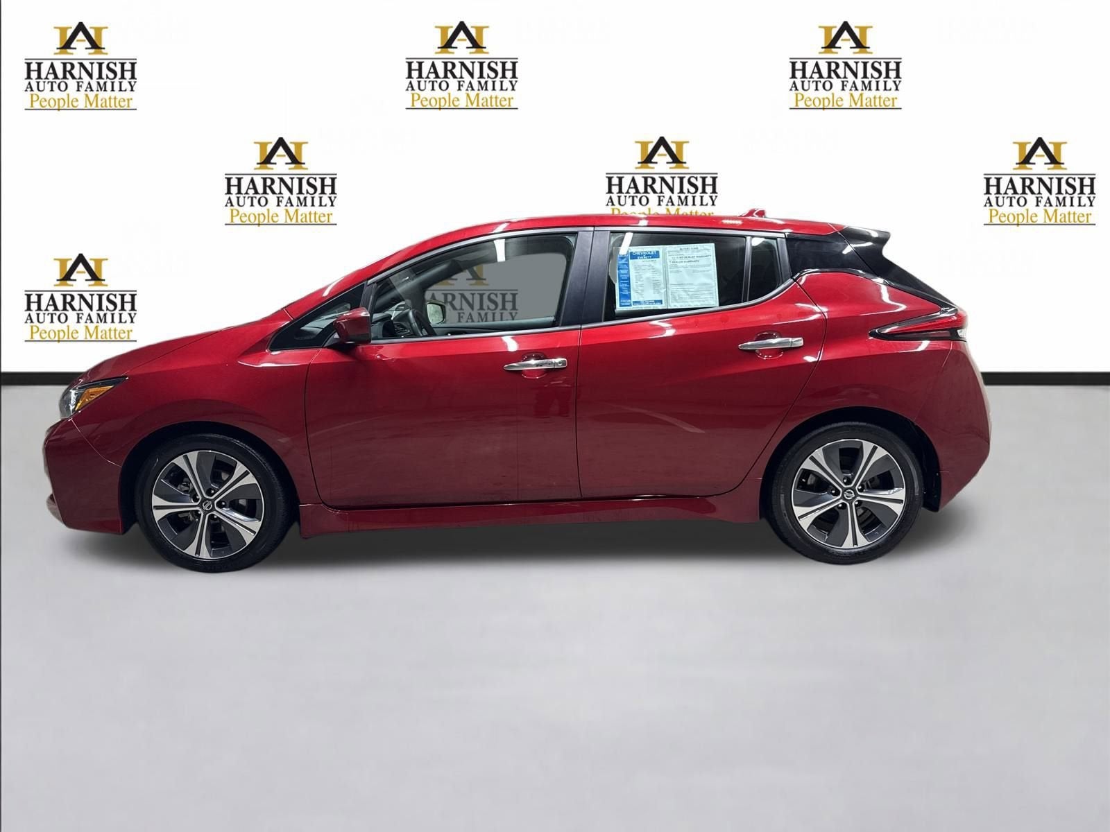 2022 Nissan LEAF SV 40 kWh