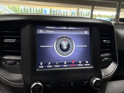 2021 RAM 3500 Tradesman Crew Cab 4x4 8' Box