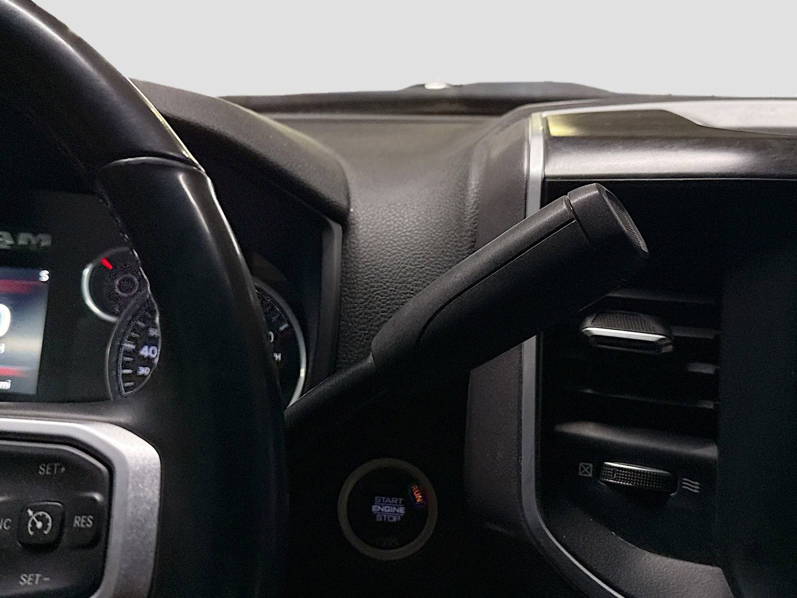 2023 RAM 3500 Big Horn Crew Cab 4x4 8' Box