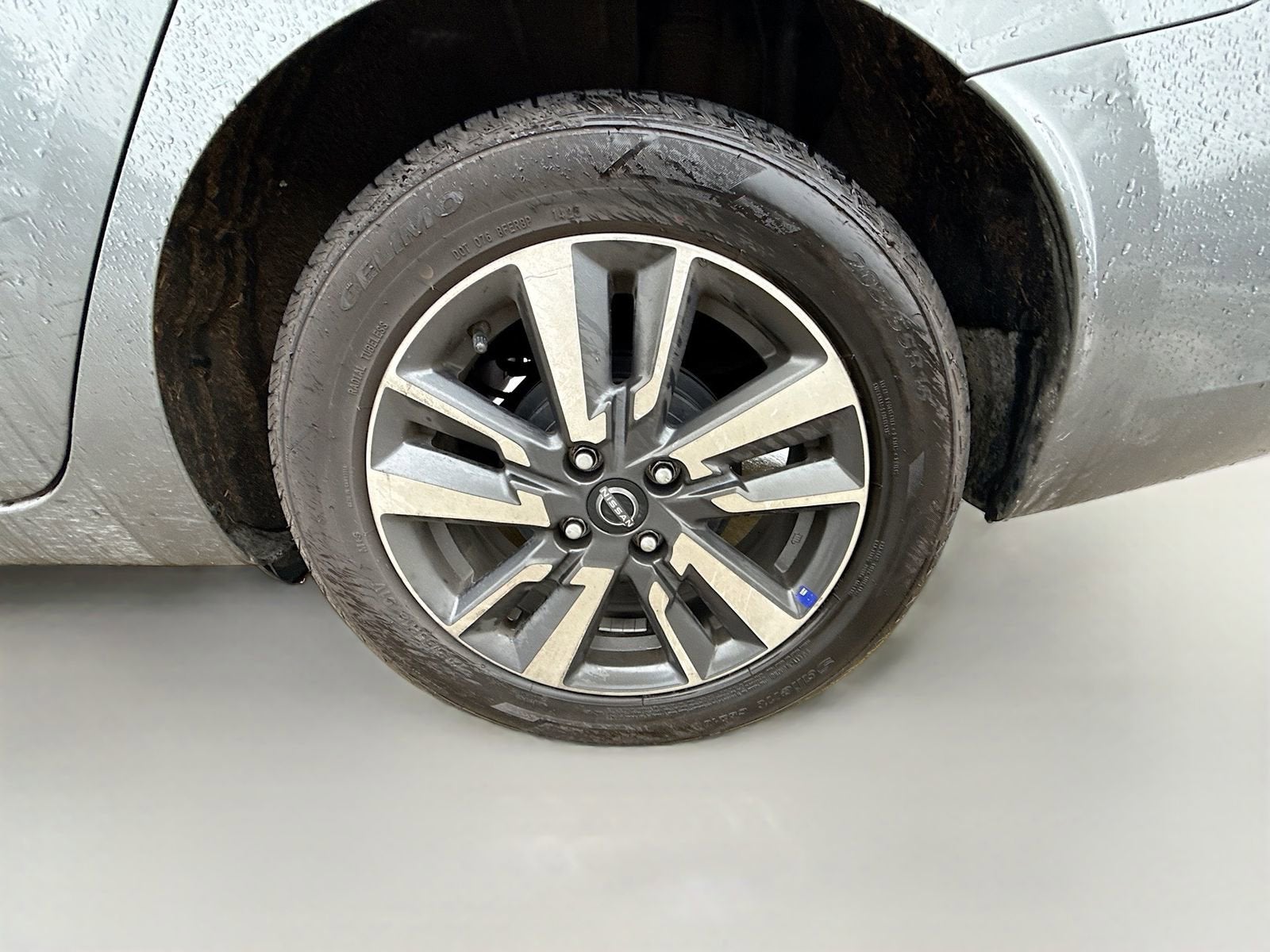 2024 Nissan Versa SV