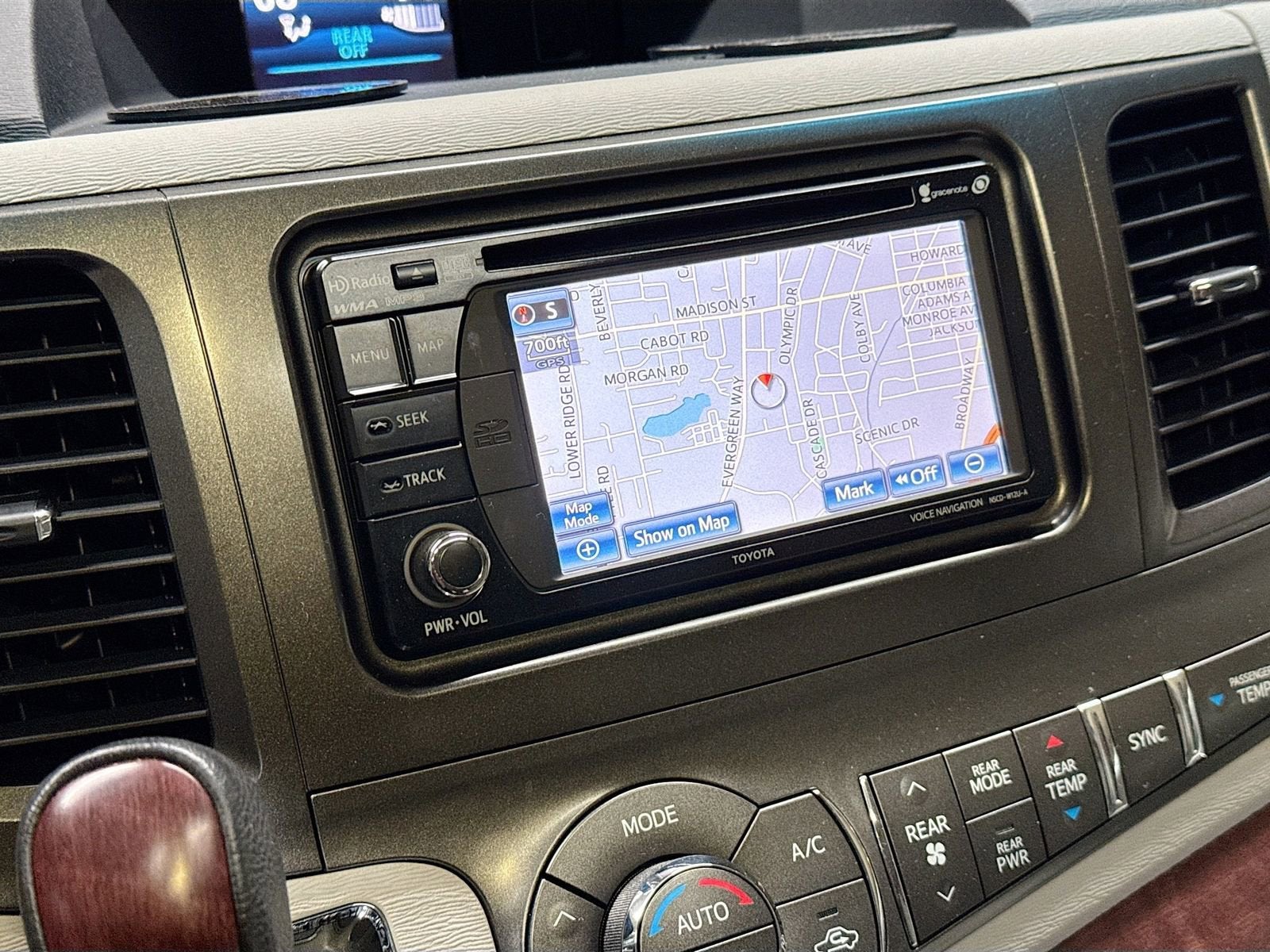 2013 Toyota Sienna XLE 7 Passenger