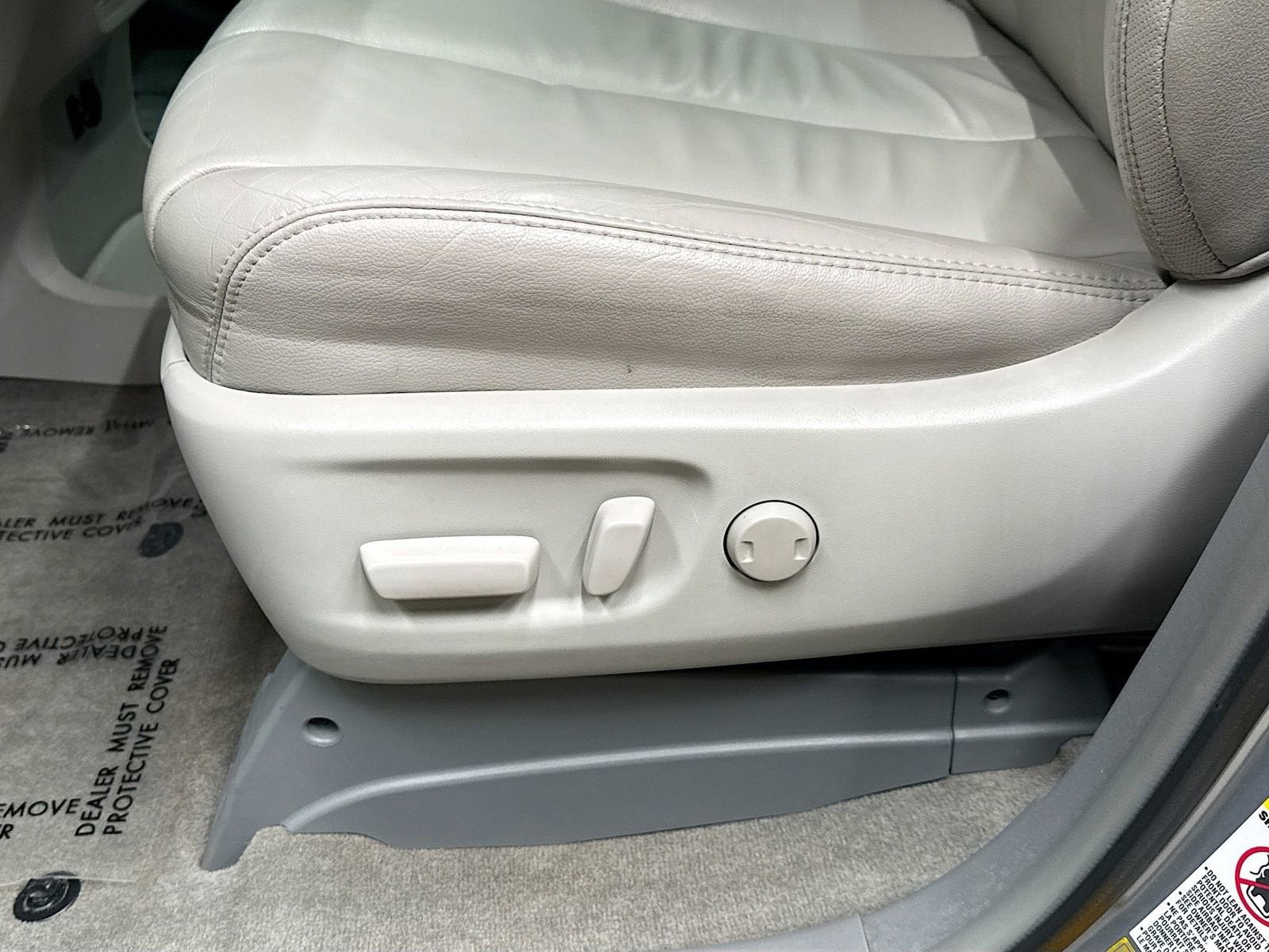 2013 Toyota Sienna XLE 7 Passenger