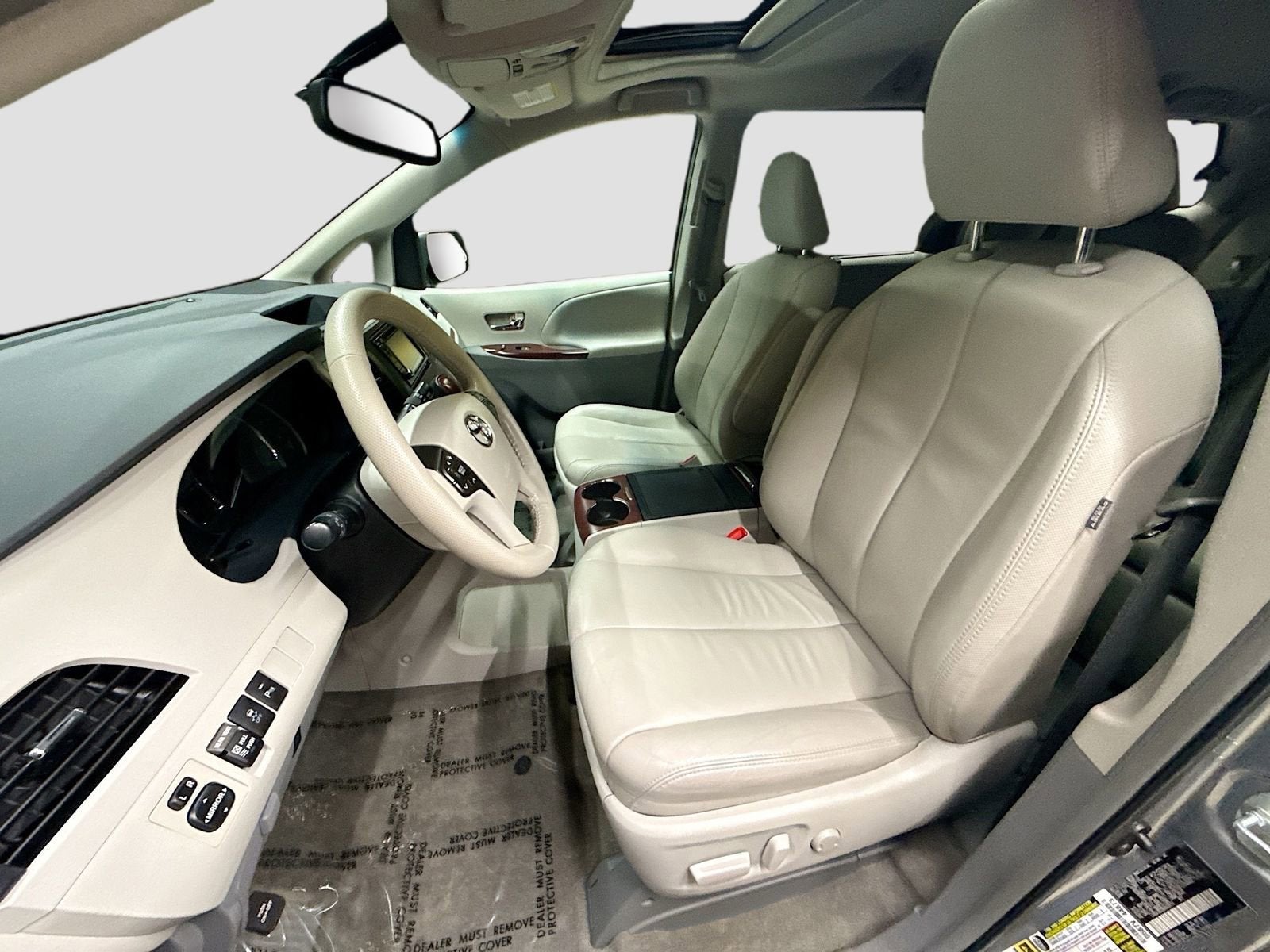 2013 Toyota Sienna XLE 7 Passenger