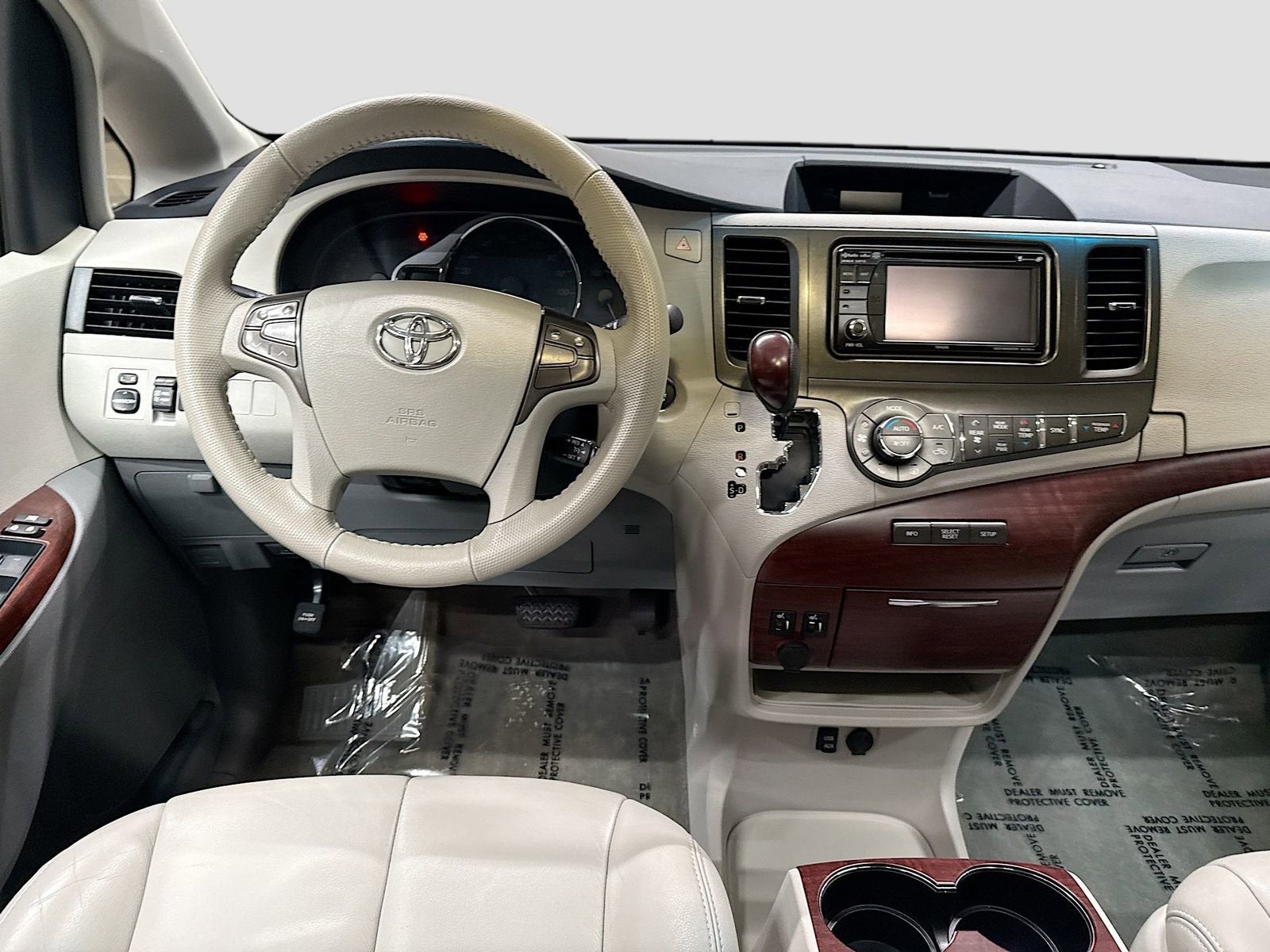 2013 Toyota Sienna XLE 7 Passenger