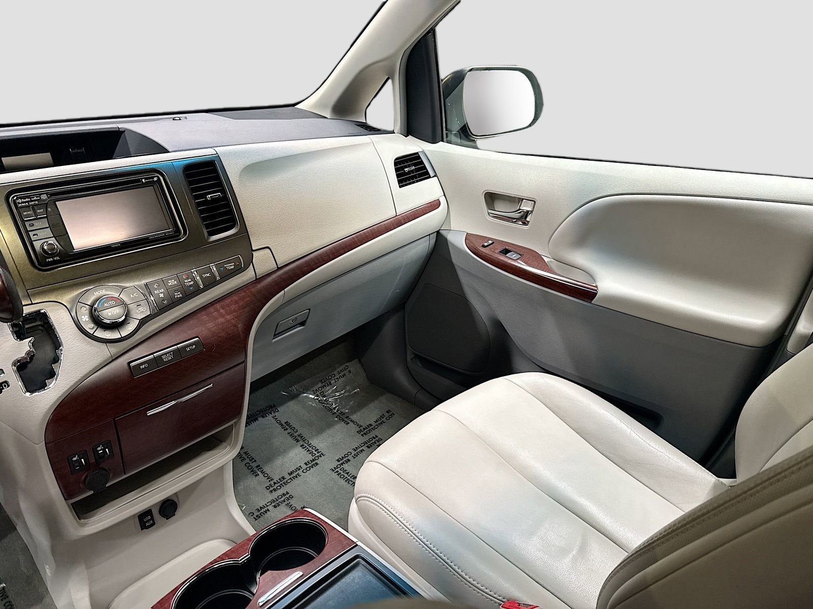 2013 Toyota Sienna XLE 7 Passenger