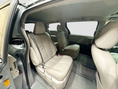 2013 Toyota Sienna XLE 7 Passenger