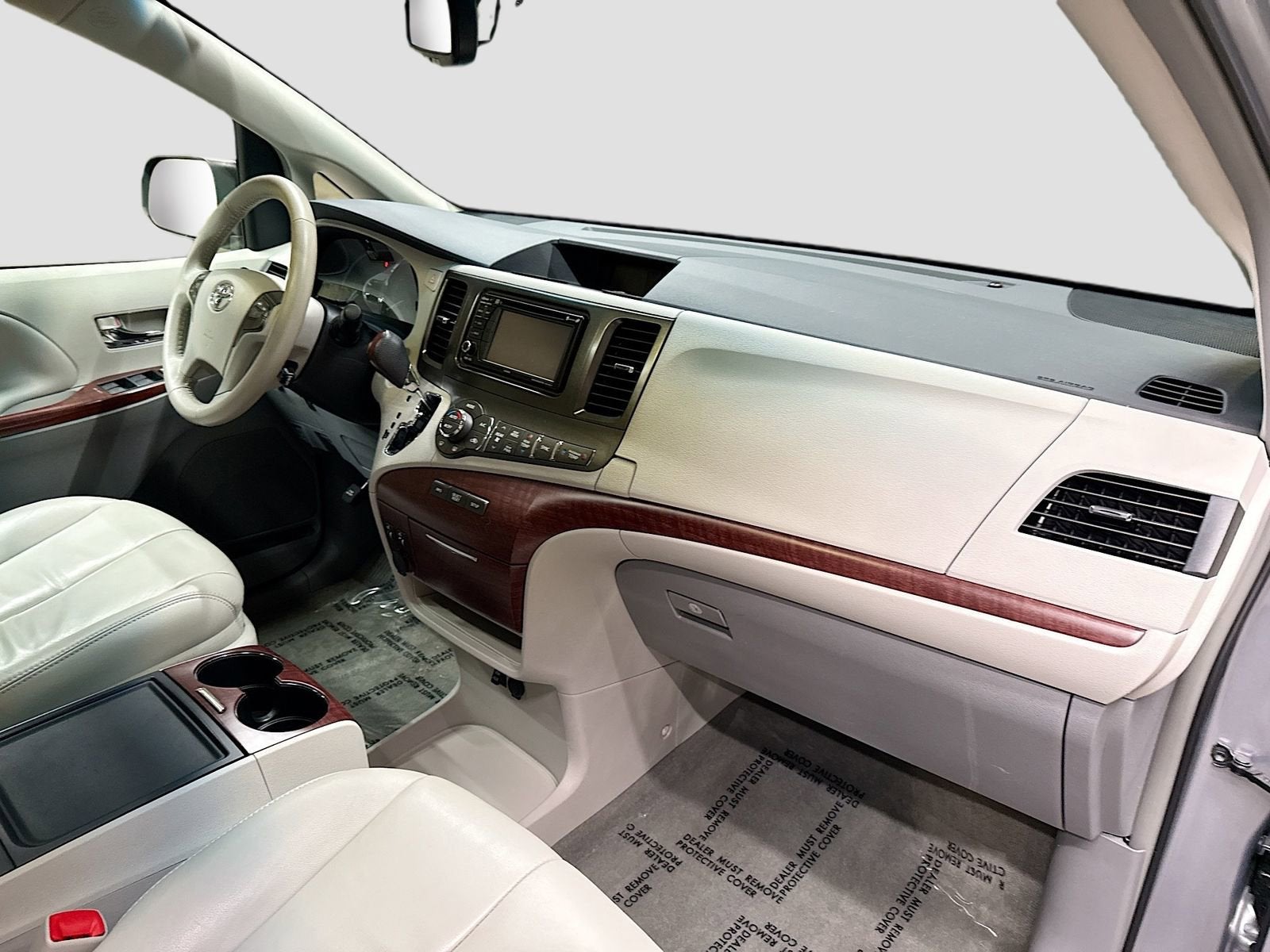 2013 Toyota Sienna XLE 7 Passenger