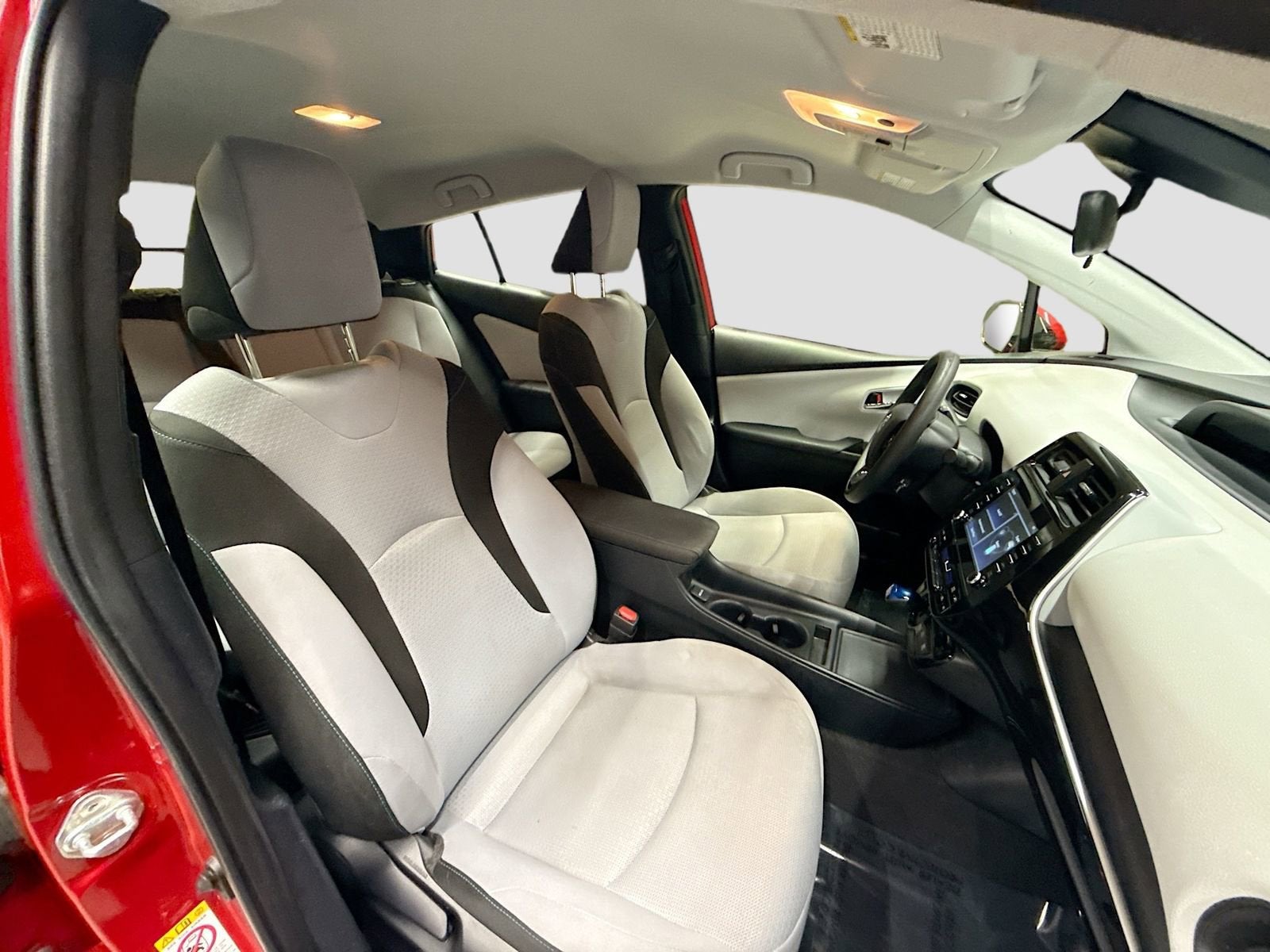 2020 Toyota Prius LE