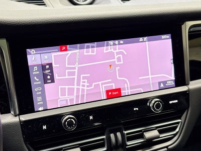 2024 Porsche Macan AWD