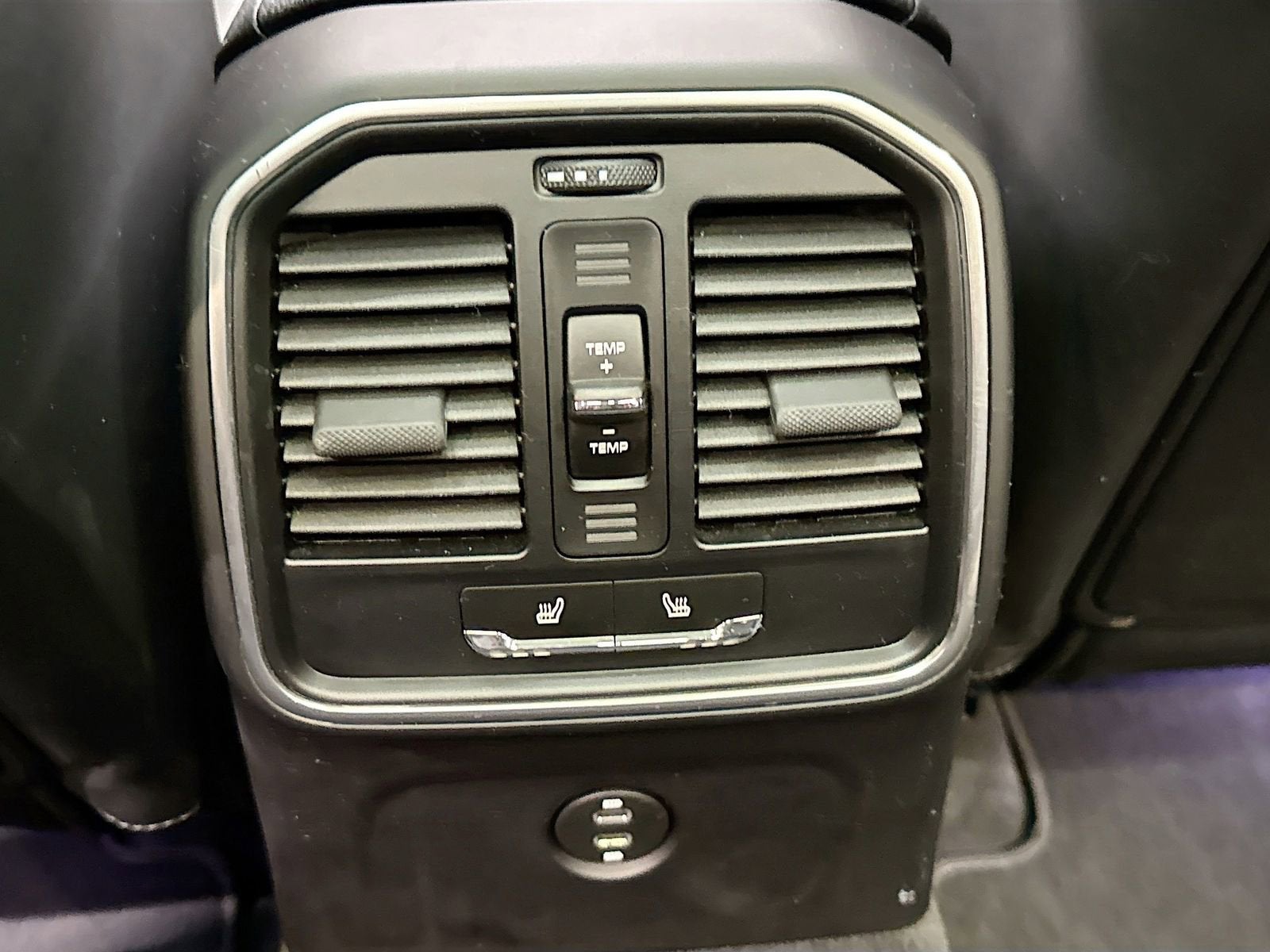 2024 Porsche Macan AWD