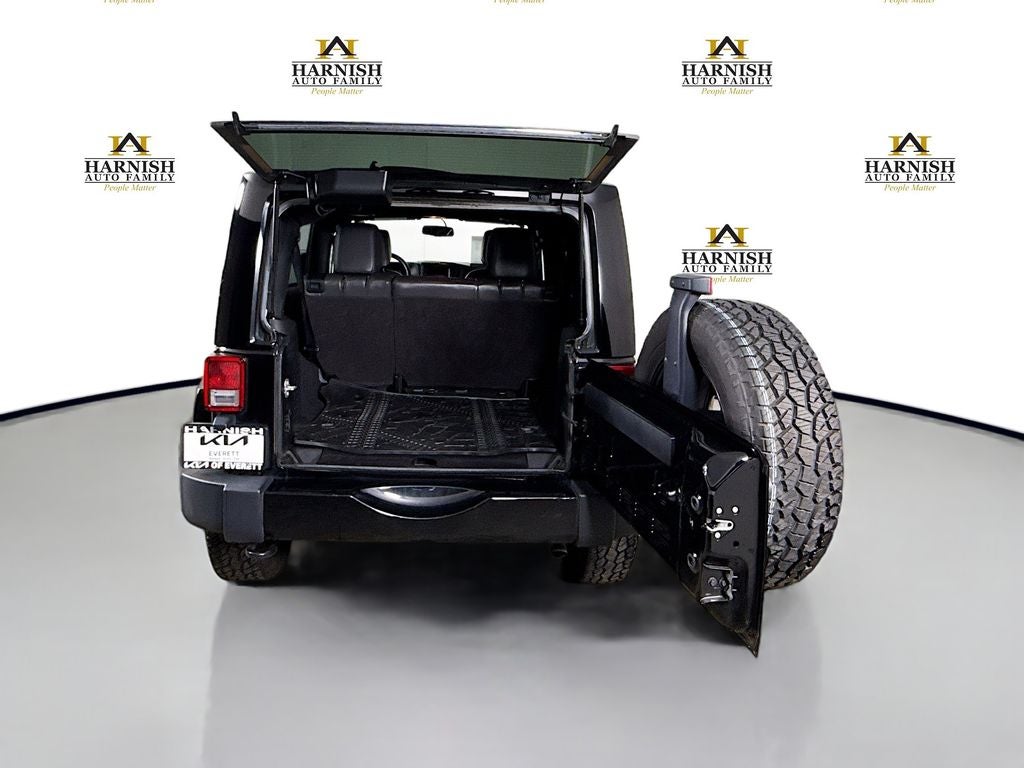 2016 Jeep Wrangler Unlimited Sahara