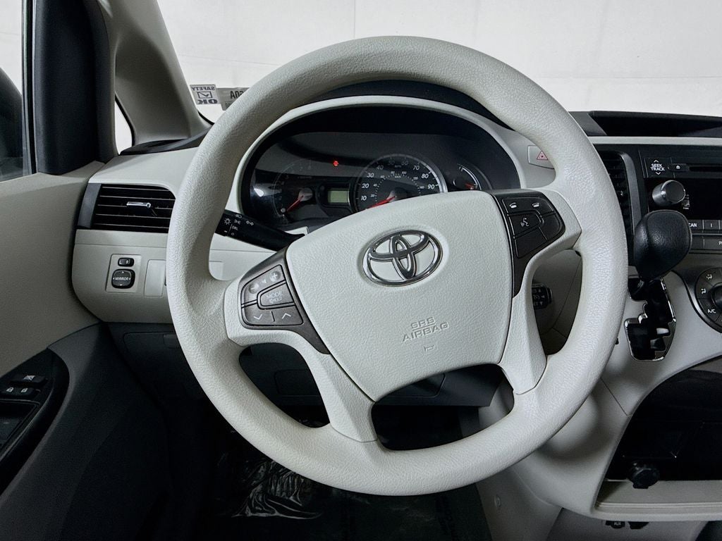2011 Toyota Sienna LE