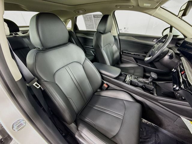 2025 Kia K5 EX