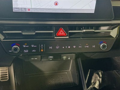 2023 Kia Niro Plug-In Hybrid SX