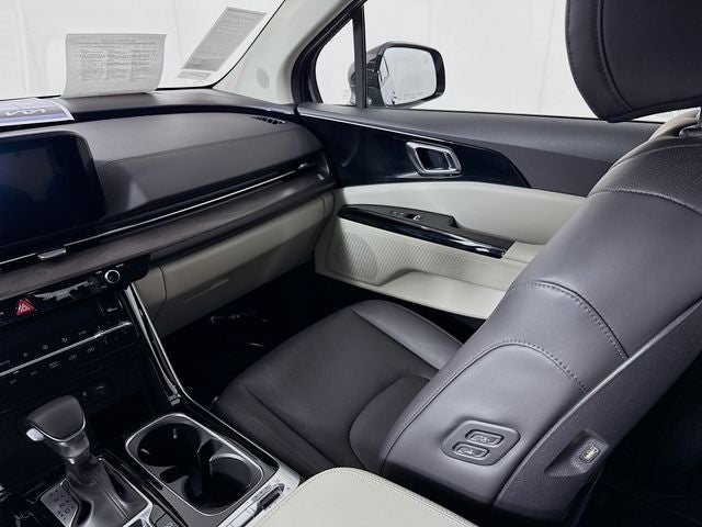 2024 Kia Carnival SX