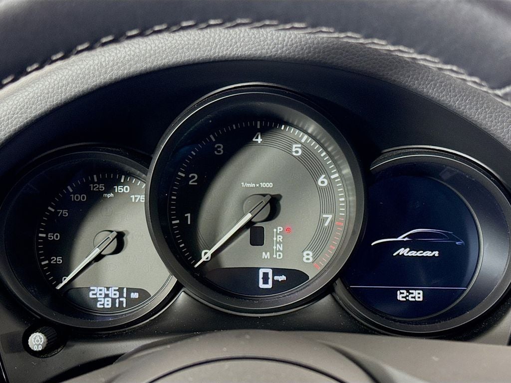 2024 Porsche Macan Base