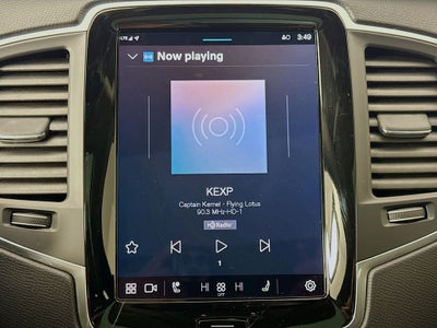 2025 Volvo XC90 B5 Core