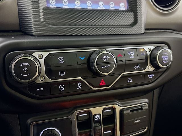 2022 Jeep Gladiator Sport