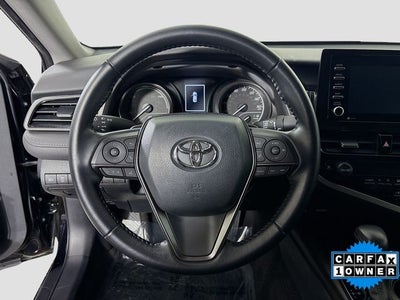 2022 Toyota Camry Hybrid SE