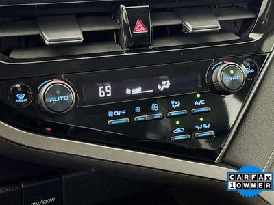 2022 Toyota Camry Hybrid SE