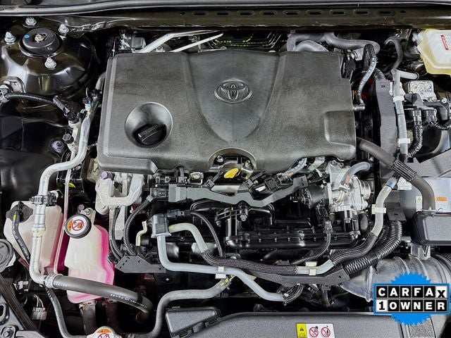 2022 Toyota Camry Hybrid SE