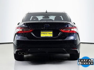 2022 Toyota Camry Hybrid SE