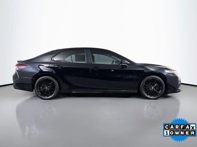 2022 Toyota Camry Hybrid SE