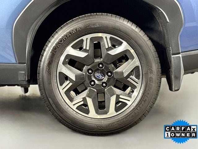 2025 Subaru Forester Base