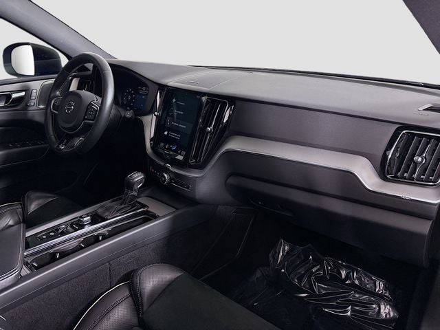 2019 Volvo XC60 T6 R-Design