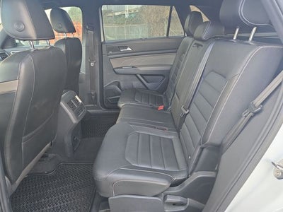 2022 Volkswagen Atlas Cross Sport 3.6L V6 SEL Premium R-Line