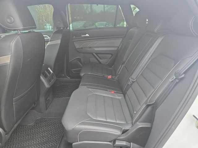 2023 Volkswagen Atlas Cross Sport 3.6L V6 SEL Premium R-Line