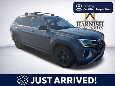 2024 Volkswagen Atlas 2.0T Peak Edition SEL