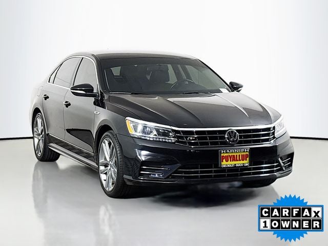 2017 Volkswagen Passat 1.8T R-Line