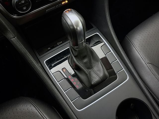 2017 Volkswagen Passat 1.8T R-Line