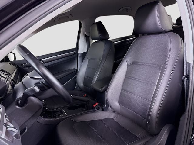 2017 Volkswagen Passat 1.8T R-Line