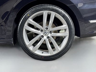 2017 Volkswagen Passat 1.8T R-Line