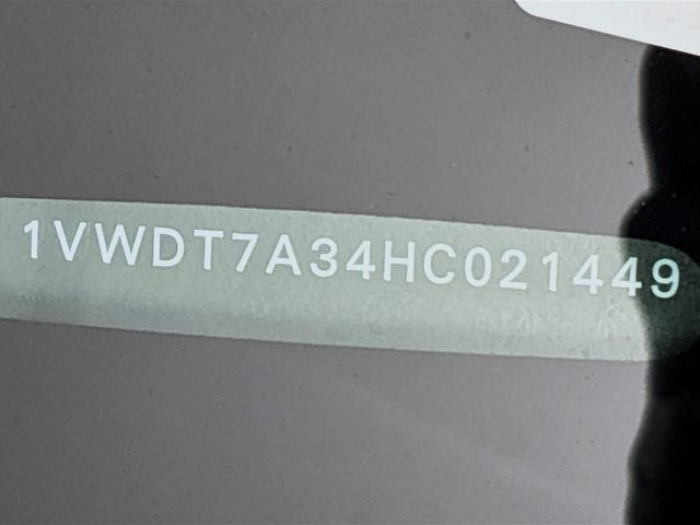 2017 Volkswagen Passat 1.8T R-Line